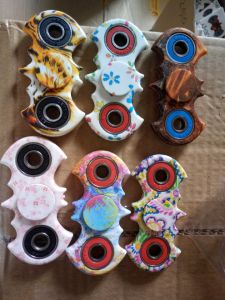 2017 Hot Sale Bearing Tri-Spinner Fidget Spinner Hand Spinner